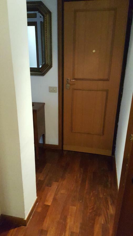 Trastevere Apartment โรม ภายนอก รูปภาพ